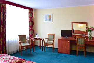 Отель Hotel Panorama Nowy Sącz Новы-Сонч Двухместный номер с 1 кроватью или 2 отдельными кроватями-5